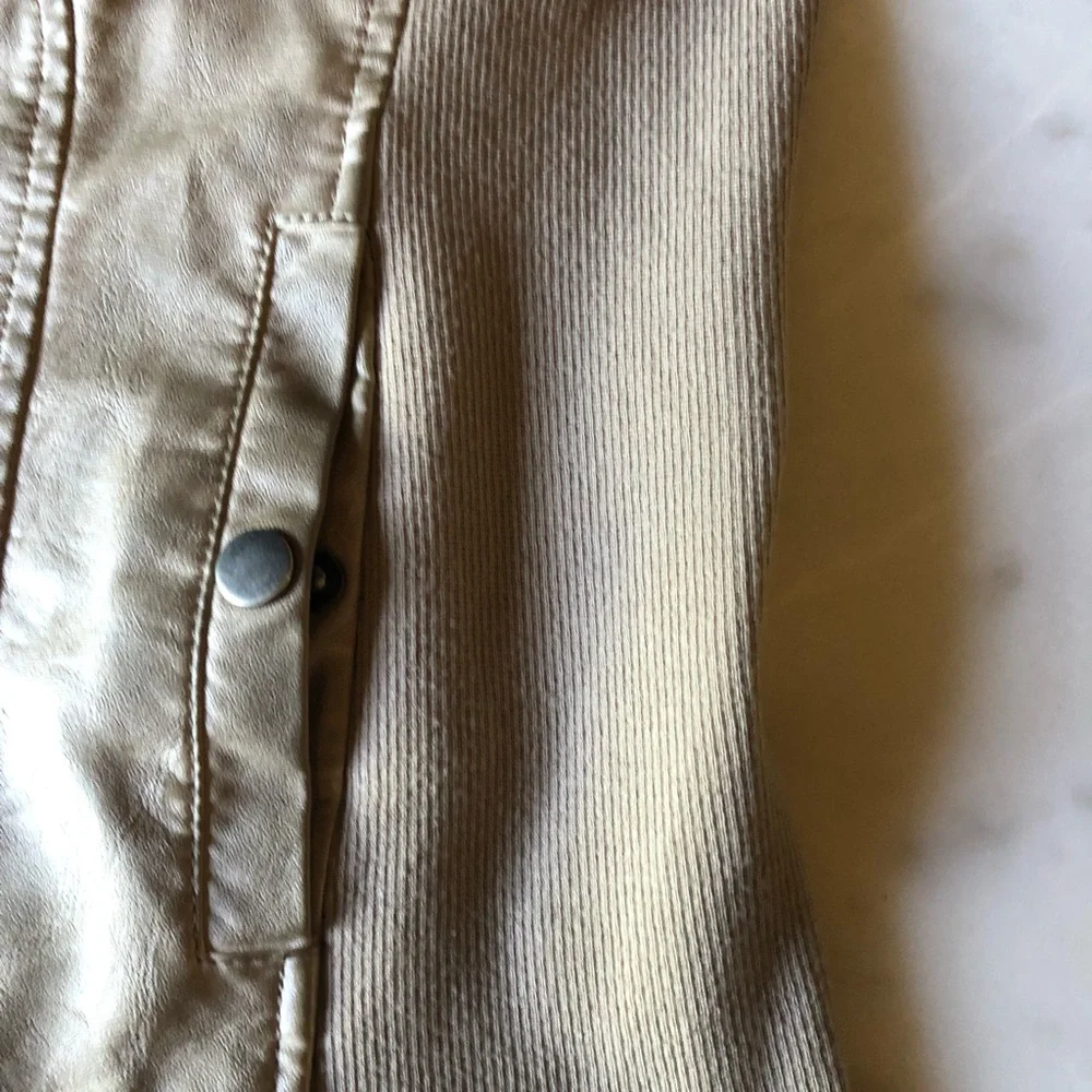 ♦️ Faux Leather Jacket - Picture 6 of 7